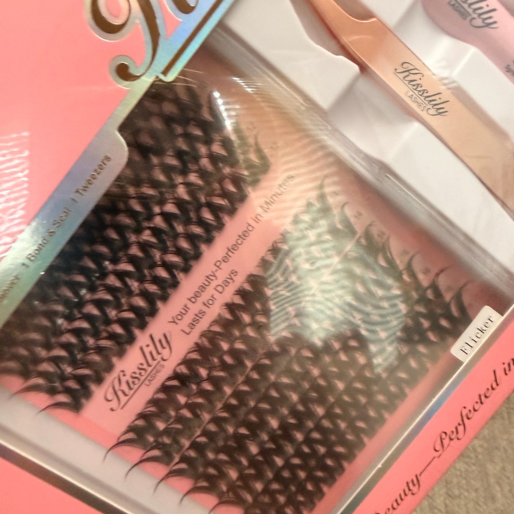 Kisslily Cluster Lashes Kit - Black - Picture 2 of 2